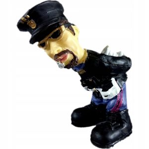 Figurka poliston policjant 9 cm pamiątkowa 8 szt